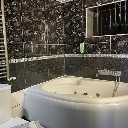 Discovery يميناريا